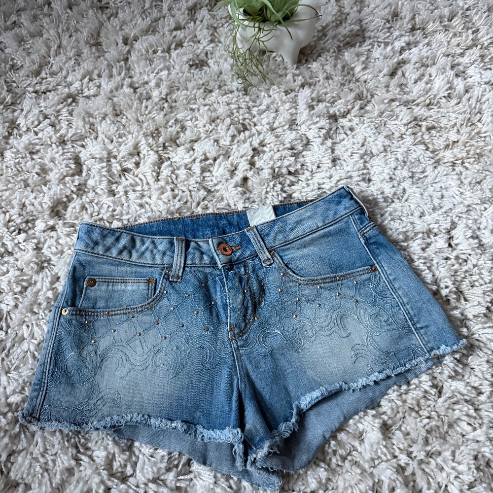 Chic light blue H&M Light Blue Embroidered shiny bejeweled low rise vintage Y2K